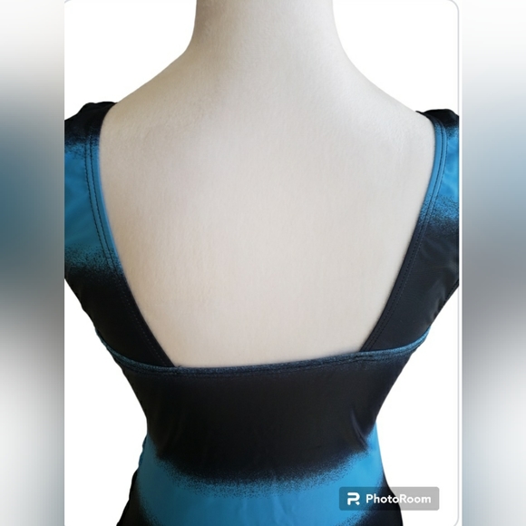 **NWT** Coskaka One Piece Swimsuit Dress w/ Tummy Control Panel - Picture 4 of 5